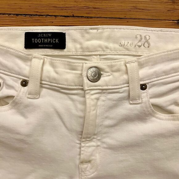 J. Crew 8” toothpick ankle Jean in white denim. Size 28. - Picture 6 of 13